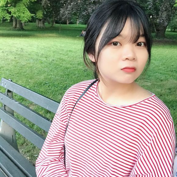 Meet your Posher, Iris - Picture 1 of 1